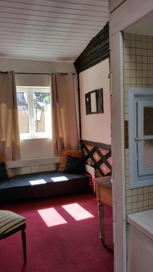 Chambres Touristiques La Cour Des Hotes Ομπερναί Εξωτερικό φωτογραφία
